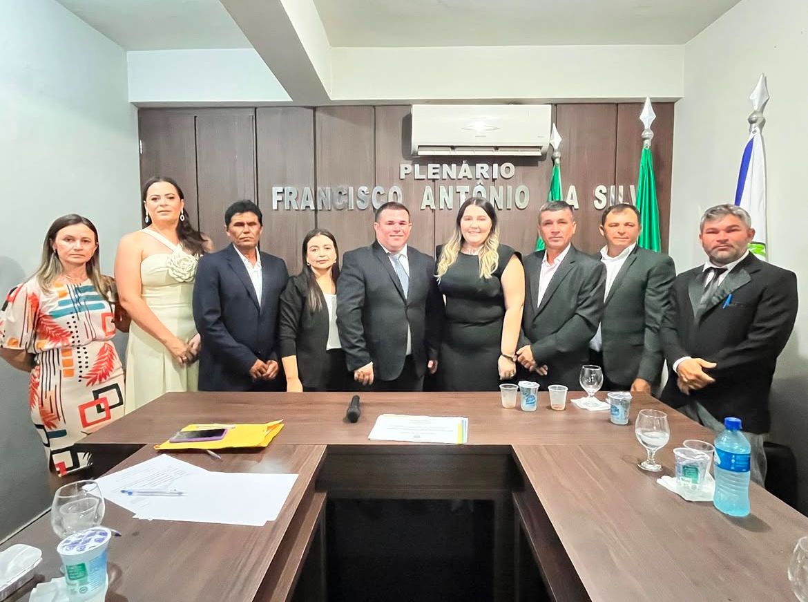 Jakeline Roberta é reeleita presidente da Câmara de Vereadores de Venha-Ver